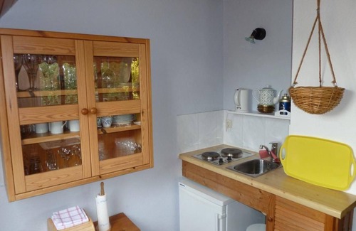 Pries Apartment | Ferienwohnung Bedey - apartment/apartment, shower, WC