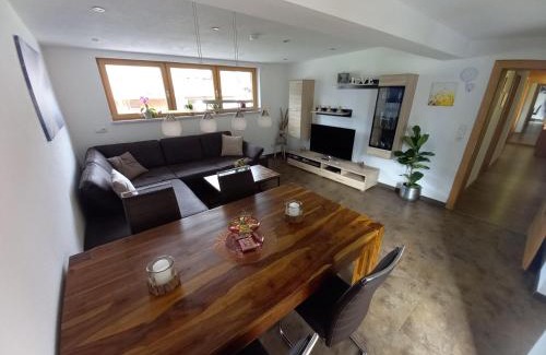 Finsing Apartment | Ferienwohnung Bergtroll