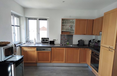 Fridolfing Apartment | Ferienwohnung bis 4 Personen, Balkon, 75 qm