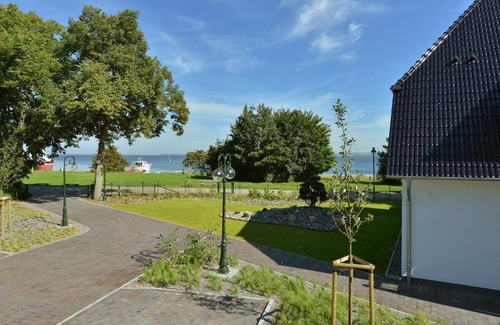 Ralswiek Apartment | Ferienwohnung Blaues Haus App 2 in Ralswiek