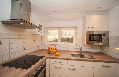 St. Peter im Schwarzwald Apartment | Ferienwohnung Blumenwiese, 80qm, 2 Schlafzimmer, max. 4 Personen