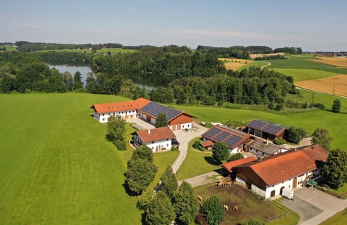 Soechtenau Apartment | Ferienwohnung Buchberg, 103 qm Dachgeschoss, 2 Separate Schlafzimmer