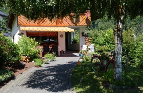 Bilstein Apartment | Ferienwohnung Burgblick Bilstein