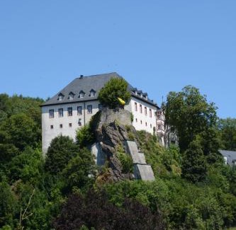 Bilstein Apartment | Ferienwohnung Burgblick Bilstein