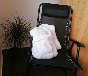 Utzerath Apartment | Ferienwohnung Christine mit Sauna und Whirlpool