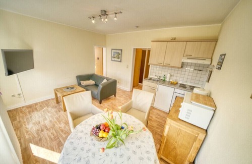 Gremersdorf Apartment | Ferienwohnung "claas" auf dem Bauernhof Tamm