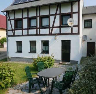 Kubschuetz Apartment | Ferienwohnung Czornebohblick