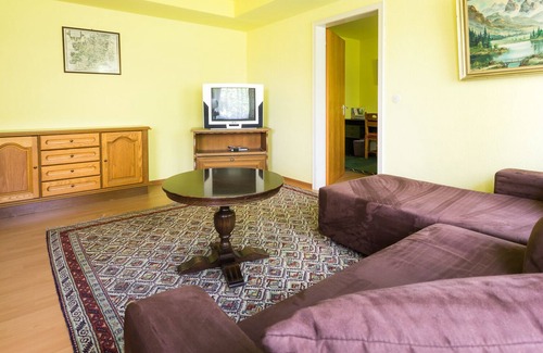 Bronnen Apartment | Ferienwohnung Dachs, 50 qm mit Garten und 1 Schlafzimmer für max. 3 Personen