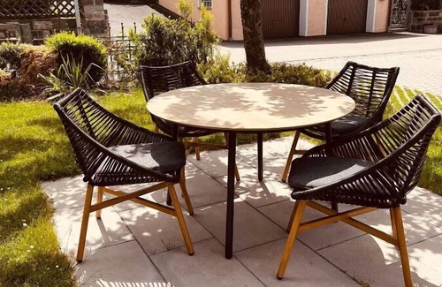 Kirchdorf im Wald Apartment | Ferienwohnung im Erdgeschoss mit Garten
