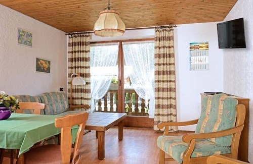 Prien am Chiemsee Apartment | Ferienwohnung B mit Sep. Schlafzimmer und Balkon, 48qm