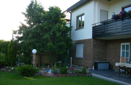 Schoenau an der Brend Apartment | Ferienwohnung Heidelsteinblick
