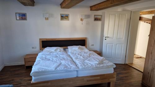Rohrsheim Apartment | Ferienwohnung Demmel & Cie