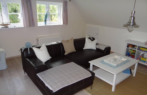 Welt Apartment | Ferienwohnung (DG) im Reetdachhaus im Ort Welt