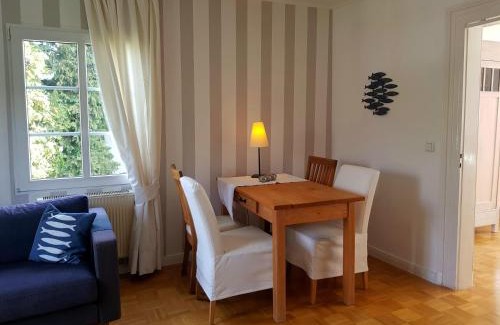 Herreshagen Apartment | Ferienwohnung Drei Lilien