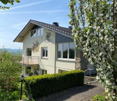 Poppenhausen Apartment | Ferienwohnung Ebersburg