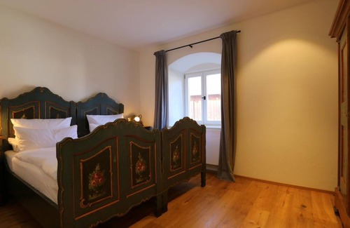 Unterammergau House | Ferienwohnung Edelweiß - Gasthof Stern