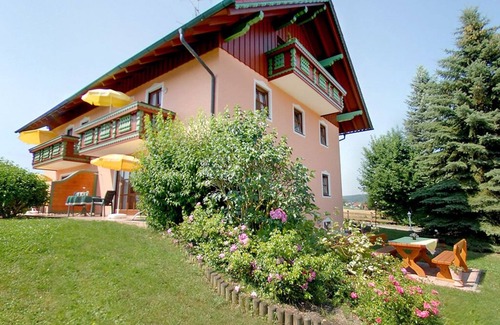 Bad Birnbach Apartment | Ferienwohnung EG | großzügige Ferienwohnung mit Terrasse