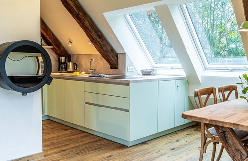 Versmold Apartment | Ferienwohnung Eschblick für 2-4 Personen Kamin, Balkon und Sauna