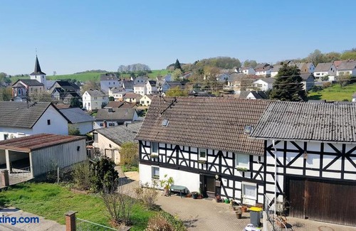 Alsbach House | Ferienwohnung Eudenbach