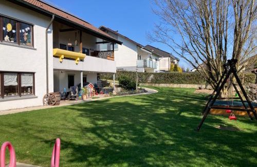 Bachhagel Apartment | Ferienwohnung Eva mit Blick ins Grüne