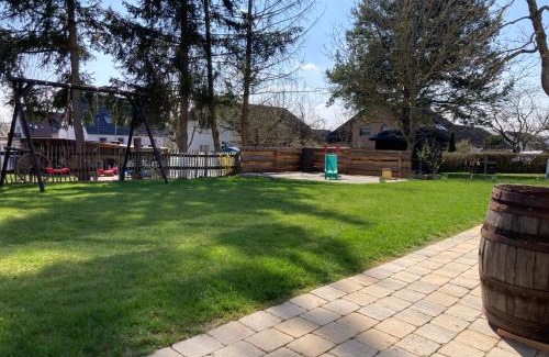 Bachhagel Apartment | Ferienwohnung Eva mit Blick ins Grüne