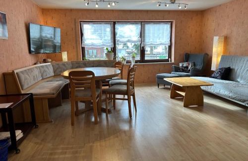 Bachhagel Apartment | Ferienwohnung Eva mit Blick ins Grüne