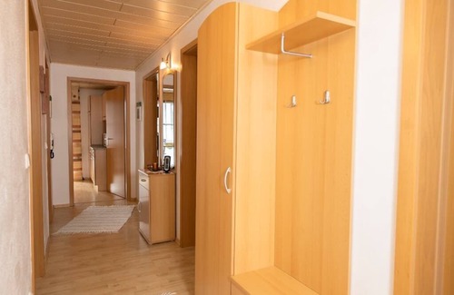 Moosbach Apartment | Ferienwohnung für 5 Personen mit Balkon