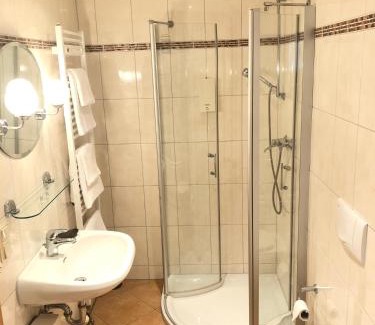 Floh Apartment | Ferienwohnung Familie Tröger