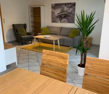 Unterneukirchen Apartment | Ferienwohnung Garten
