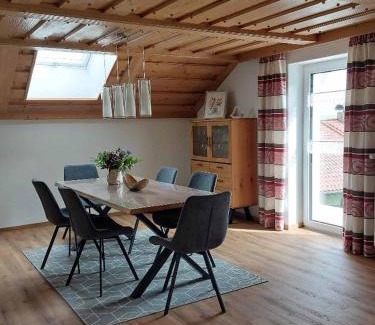 Langdorf Apartment | Ferienwohnung Gartenblick
