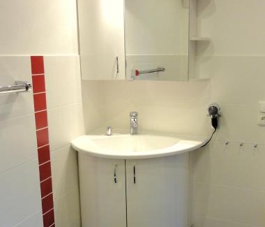Leubnitz-Neuostra Apartment | Ferienwohnung Ginkgo
