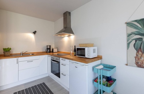 Brenkenhagen Apartment | Ferienwohnung Große Freiheit mit Terrasse in Brenkenhagen
