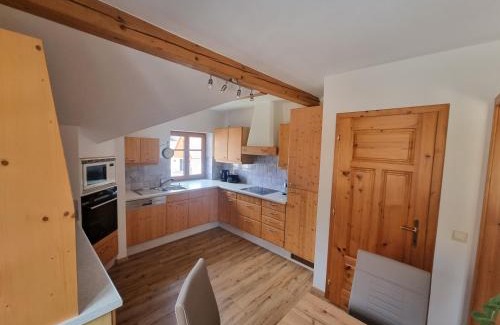 Eisenbergeramt Apartment | Ferienwohnung Gschwendt