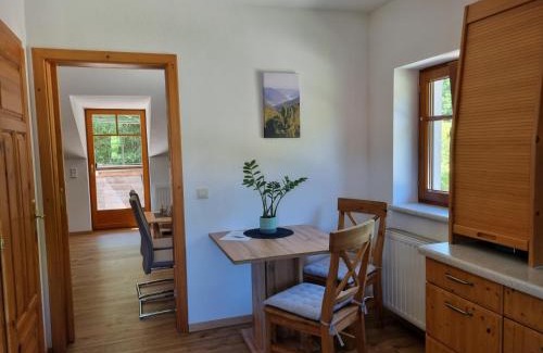 Eisenbergeramt Apartment | Ferienwohnung Gschwendt