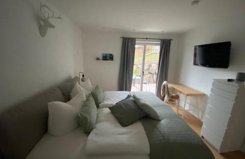 Miesbach Apartment | Ferienwohnung Gschwendt