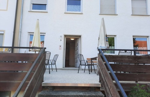 Guenzburg Apartment | Ferienwohnung Gutshof mit Zwei Schlafzimmer