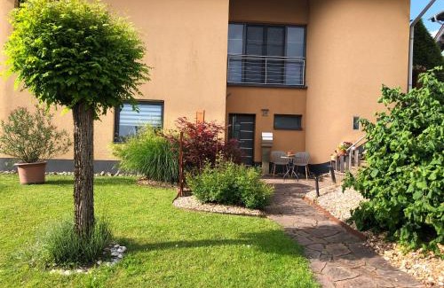 Oberthal Apartment | Ferienwohnung Haus Angela