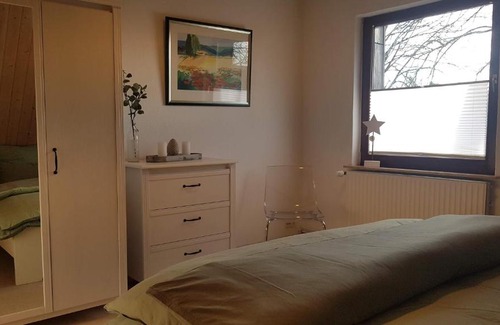 Uetersen Apartment | Ferienwohnung-Haus Holly
