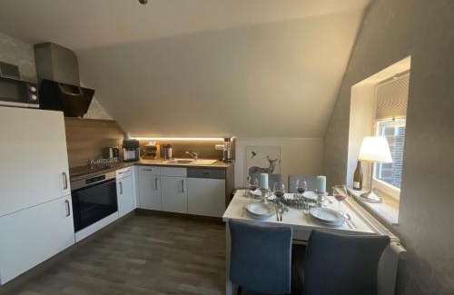 Wiesmoor Apartment | Ferienwohnung Haus Moorblick mit Garten in Kanallage