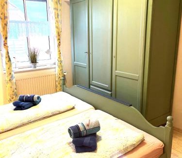 Ditzum Apartment | Ferienwohnung Haus Schwalbennest OG