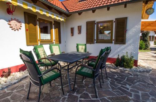 Thalheim Apartment | Ferienwohnung Heimatgefühl Thalheim