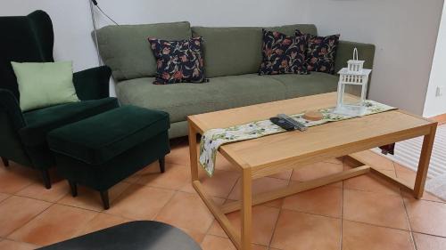 Fedderwardersiel Apartment | Ferienwohnung HENKEL