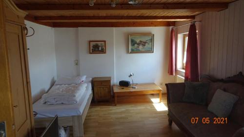 Waschenbeuren Apartment | Ferienwohnung Heuhof