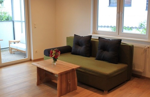 Zirndorf House | Ferienwohnung "hochsitz" mit Balkon für bis zu 6 Personen