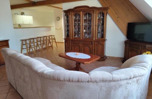 Schoenwoelkau Apartment | Ferienwohnung Hohenroda
