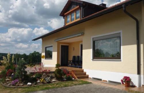 Roding Apartment | Ferienwohnung Hornauer