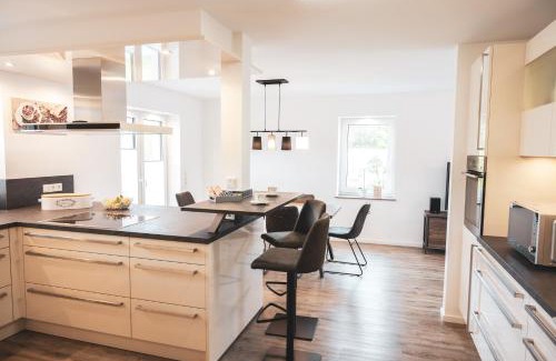 Burbach Apartment | Ferienwohnung "iewer der Schaff"