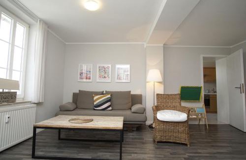 Gohren Apartment | Ferienwohnung im Bäderstil mit Wintergarten - Villa Maria FeWo Marianne 35