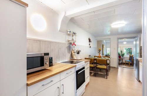 Schmargendorf Apartment | Ferienwohnung im Blumengarten