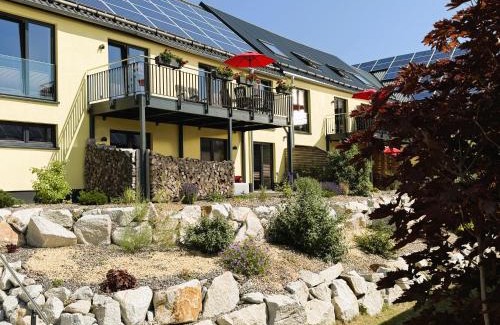 Feilitzsch Apartment | Ferienwohnung im Chaletstil Giebeltraum 115 qm Wellness Fitness Sauna Bergrödelhof
